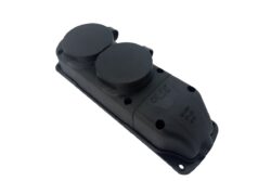 Bull Розетка 2-х местная каучуковая с заземлением с крышкой 338003